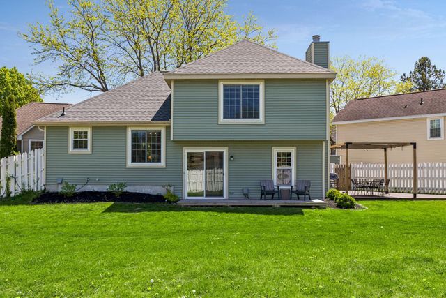 11283 49th Avenue N, Plymouth, MN 55442