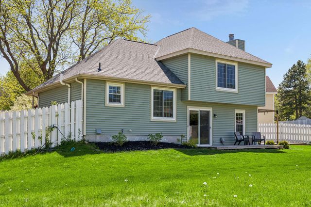 11283 49th Avenue N, Plymouth, MN 55442