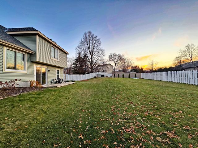 11283 49th Avenue N, Plymouth, MN 55442