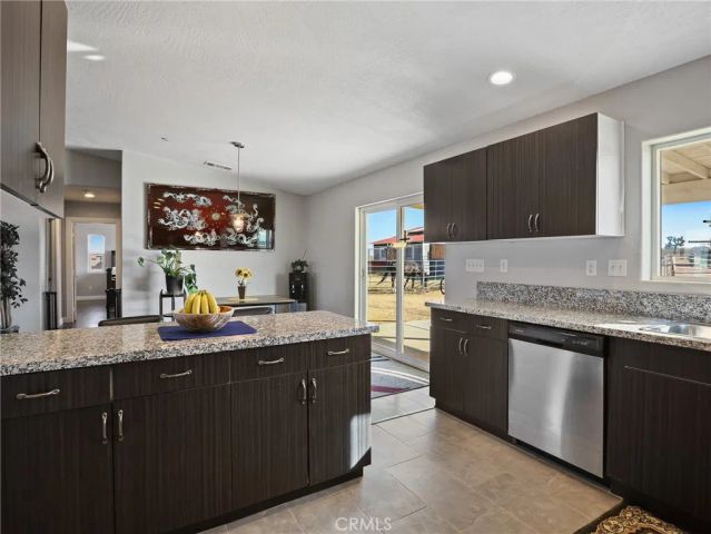 7755 7th Street, Phelan, CA 92371