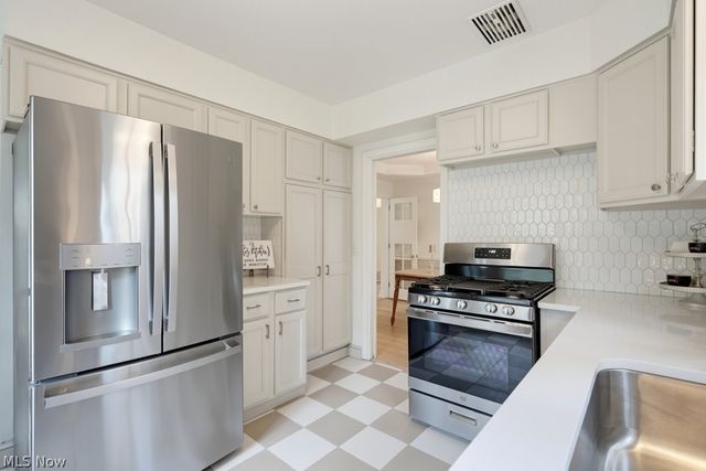 2468 Ridgewood Road, Akron, OH 44313