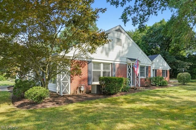 2468 Ridgewood Road, Akron, OH 44313