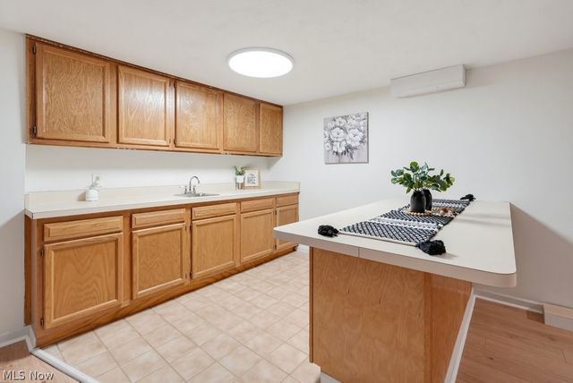 2468 Ridgewood Road, Akron, OH 44313