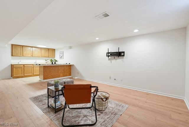 2468 Ridgewood Road, Akron, OH 44313