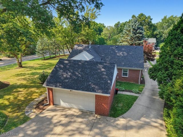 2468 Ridgewood Road, Akron, OH 44313