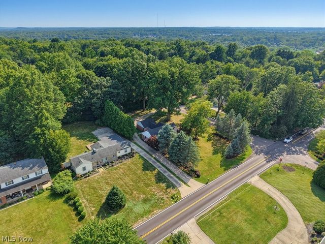 2468 Ridgewood Road, Akron, OH 44313