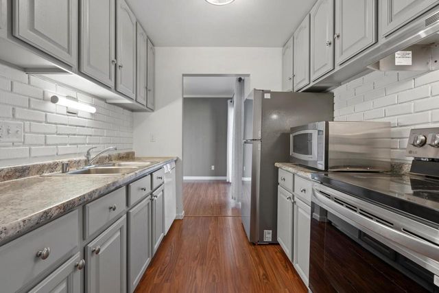 6548 N Bourbon STREET, Milwaukee, WI 53224