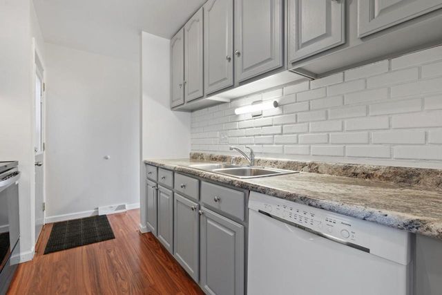 6548 N Bourbon STREET, Milwaukee, WI 53224