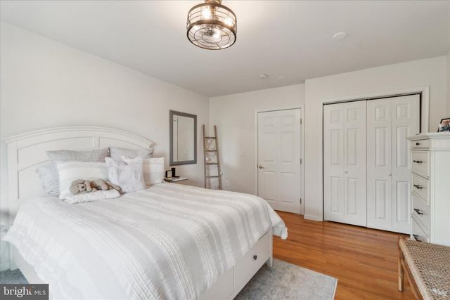 408 E GIRARD AVE, Philadelphia, PA 19125
