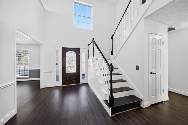 10215 Minturn Lane, Houston, TX 77064
