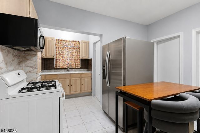 368 Howe Ave, Passaic City, NJ 07055