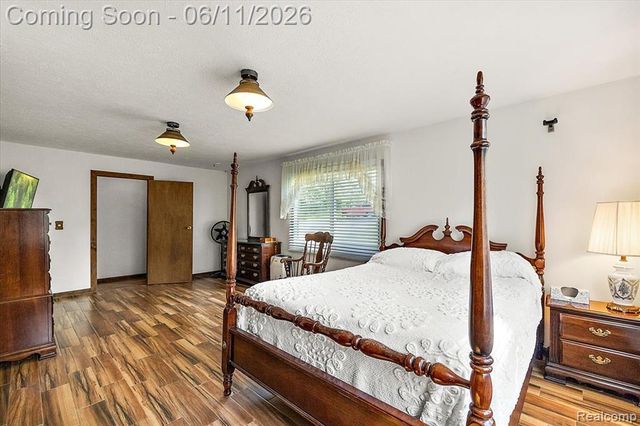 6930 Colony Drive, West Bloomfield, MI 48323