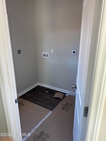 1231 Roosevelt Spain Road, Greenville, NC 27834