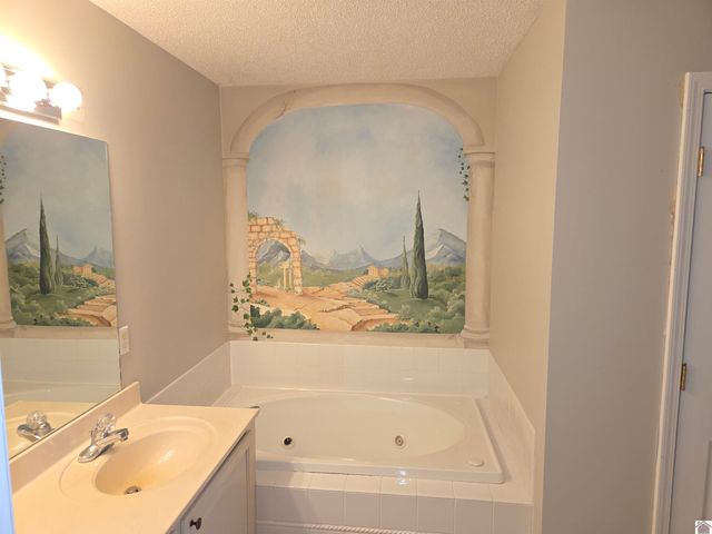 145 Plantation Way, West Paducah, KY 42086