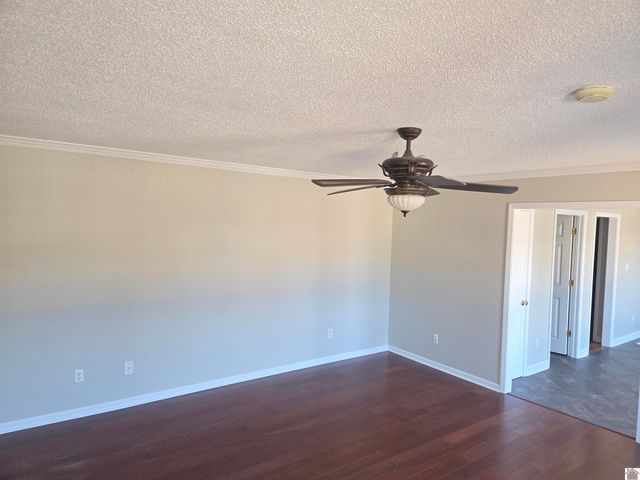 145 Plantation Way, West Paducah, KY 42086