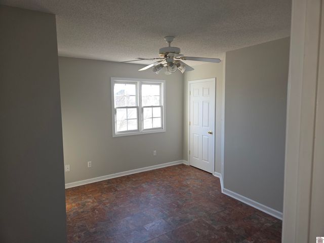 145 Plantation Way, West Paducah, KY 42086