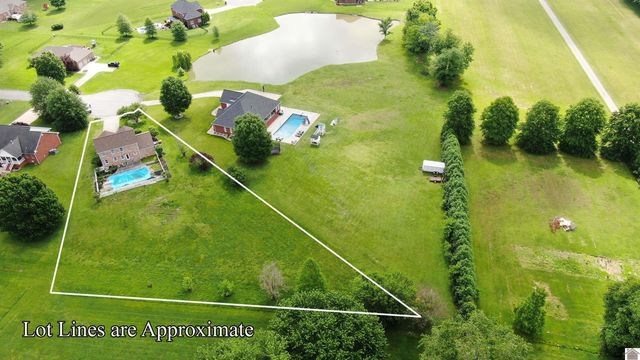 145 Plantation Way, West Paducah, KY 42086