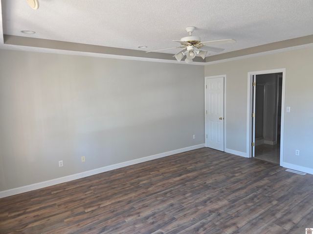 145 Plantation Way, West Paducah, KY 42086