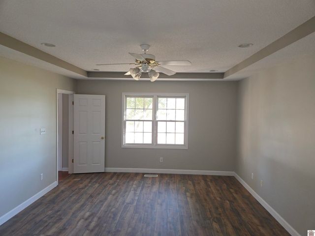 145 Plantation Way, West Paducah, KY 42086