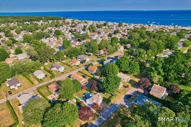 18 Corsino Avenue, Old Lyme, CT 06371