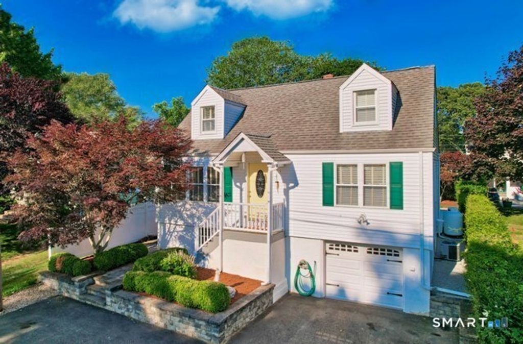 18 Corsino Avenue, Old Lyme, CT 06371