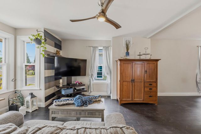 25 MAPLE ST, Clayton, NJ 08312