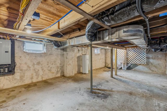 25 MAPLE ST, Clayton, NJ 08312