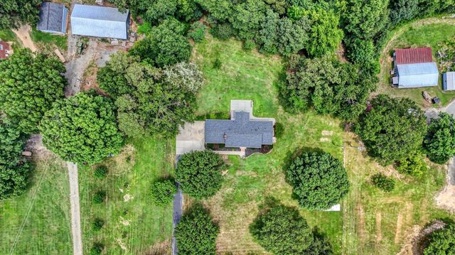 590 Hickory Nut Road, Inman, SC 29349