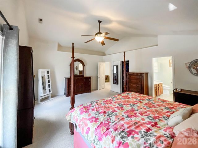 15137 Oldcorn Lane, Charlotte, NC 28262