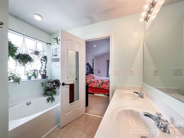 15137 Oldcorn Lane, Charlotte, NC 28262