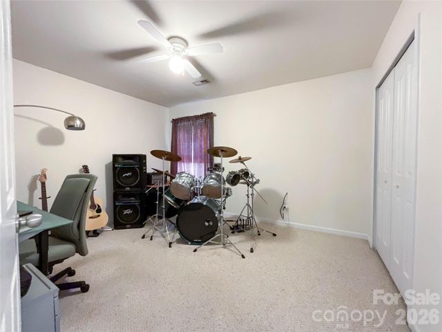 15137 Oldcorn Lane, Charlotte, NC 28262