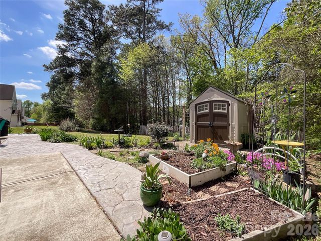 15137 Oldcorn Lane, Charlotte, NC 28262