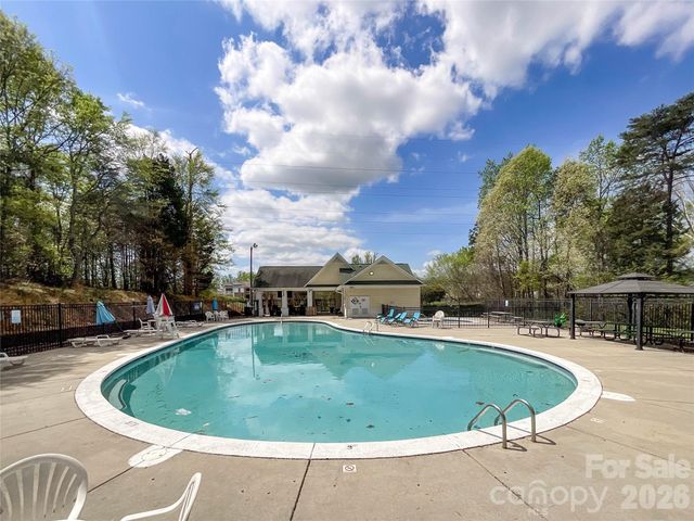 15137 Oldcorn Lane, Charlotte, NC 28262