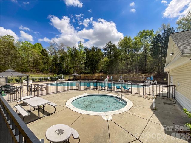 15137 Oldcorn Lane, Charlotte, NC 28262