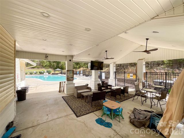 15137 Oldcorn Lane, Charlotte, NC 28262