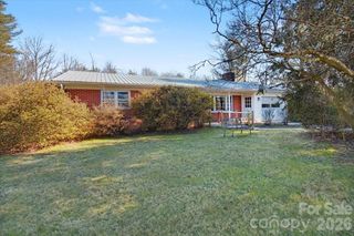 297 Banner Farm Road, Mills River, NC 28759