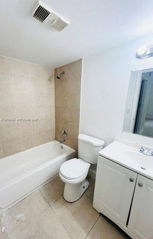 10733 Cleary Boulevard 104, Plantation, FL 33324