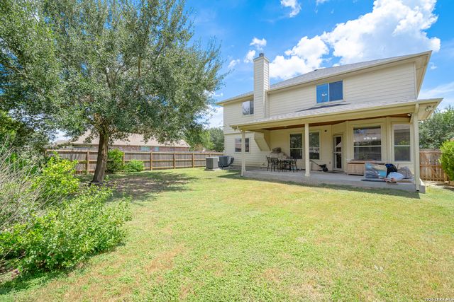 326 LOCH LOMOND DR, Cibolo, TX 78108