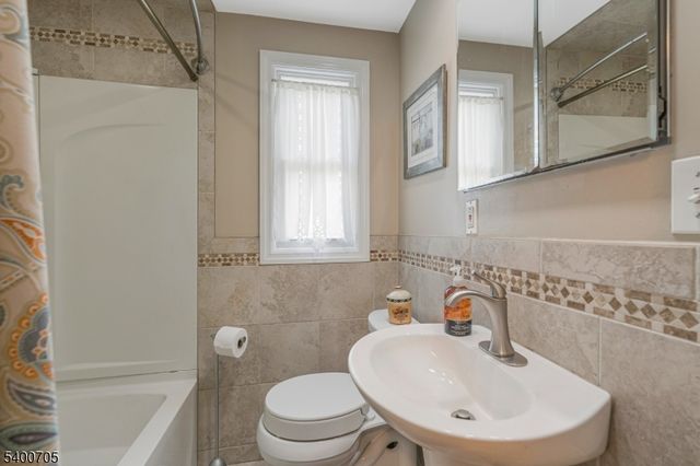 61 Parkside Ave, Piscataway Twp., NJ 08854