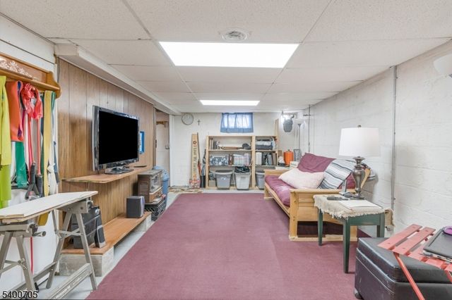 61 Parkside Ave, Piscataway Twp., NJ 08854