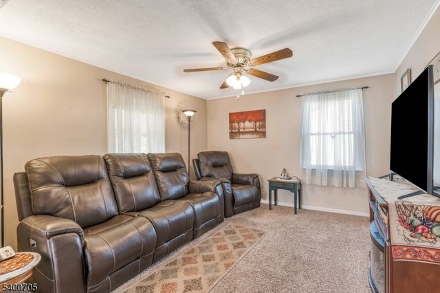 61 Parkside Ave, Piscataway Twp., NJ 08854