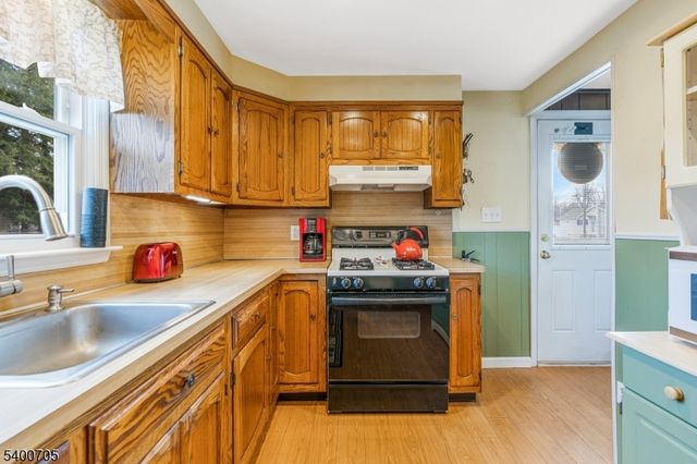 61 Parkside Ave, Piscataway Twp., NJ 08854