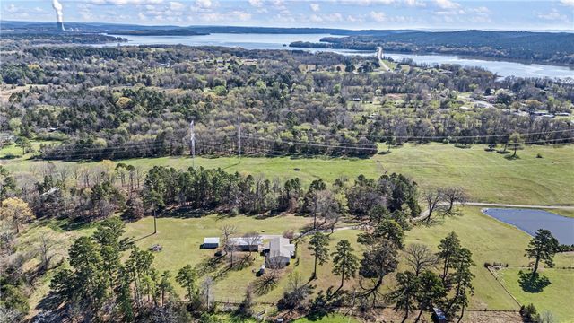 25951 E State Highway 22, Delaware, AR 72835