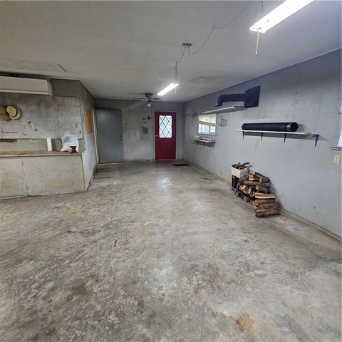 25951 E State Highway 22, Delaware, AR 72835