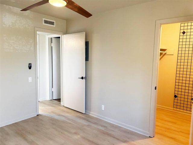 620 S 1st ST 201, Austin, TX 78704