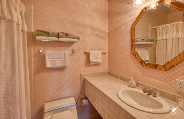 54 Split Rock Road, Lake Placid, NY 12946