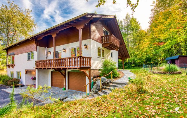 54 Split Rock Road, Lake Placid, NY 12946