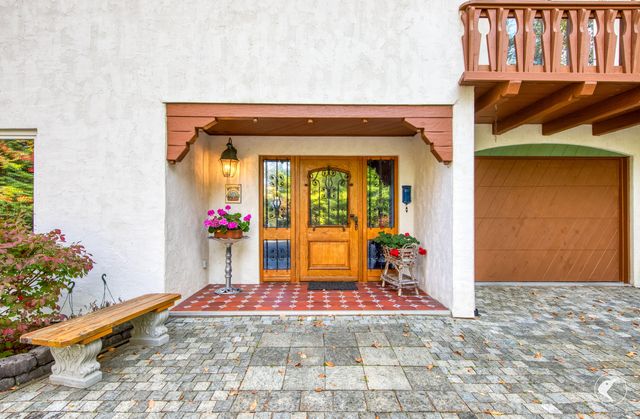 54 Split Rock Road, Lake Placid, NY 12946