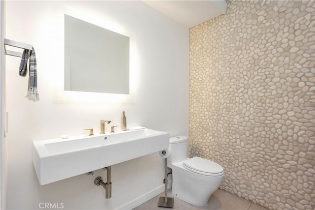 2630 San Angelo Drive, Claremont, CA 91711