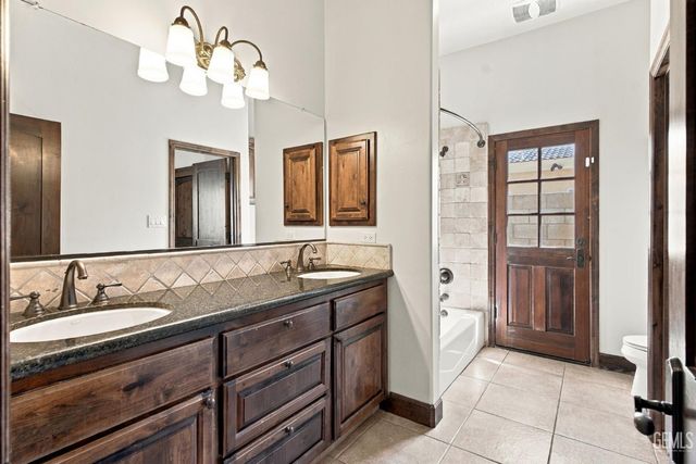 10409 Hinderhill Drive, Bakersfield, CA 93312